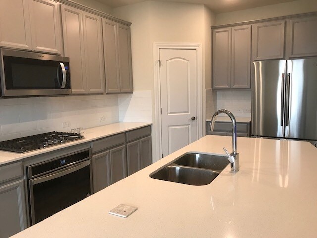 Foto del edificio - 16001 Windroot St