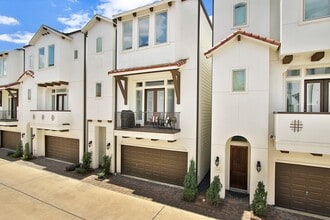 Building Photo - 1221 Bonner St