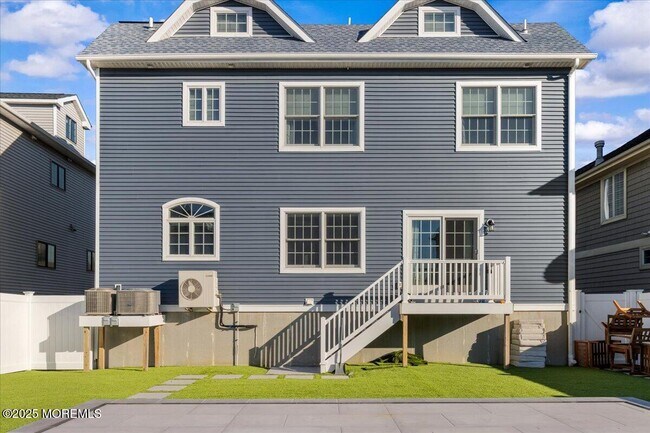 Foto del edificio - 1613 Ocean Ave