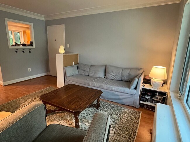 Foto del edificio - Great 2BR located in Northern Bethesda