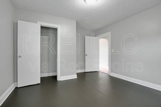 Foto del edificio - 5415 Distler Ln