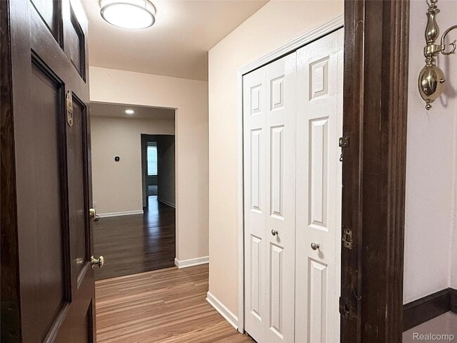 Building Photo - 27633 Echo Valley E