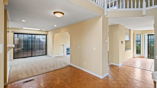 Building Photo - BEAUTIFUL HOME IN THE GLEN COVE AREA  OF VALLEJO WITH VIEWS OF THE BAY