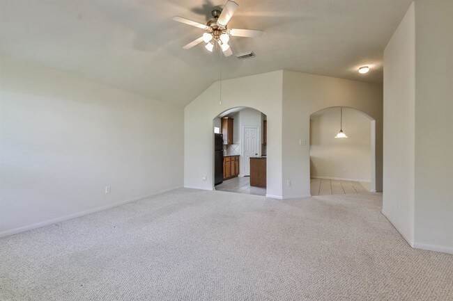 Building Photo - 15911 Pleasant Green Cir