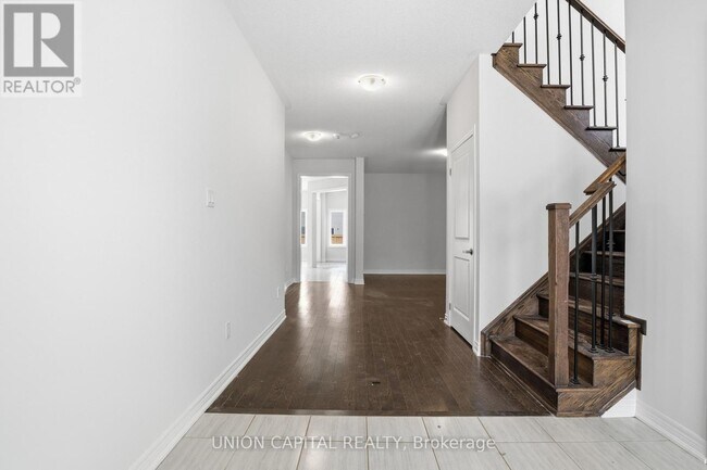 Building Photo - 943 Larter St