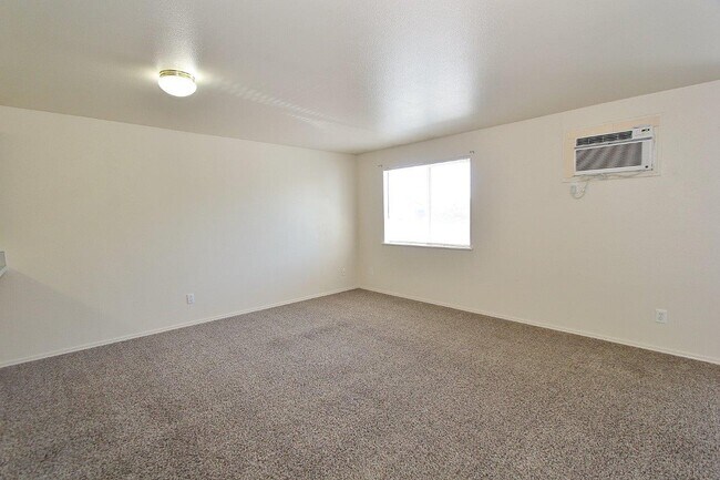 Foto del edificio - 6734 W Clinton Ln