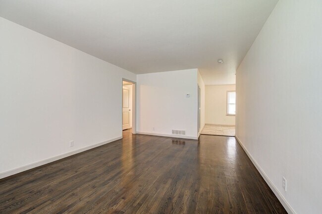 Foto del edificio - 628 E Hill St