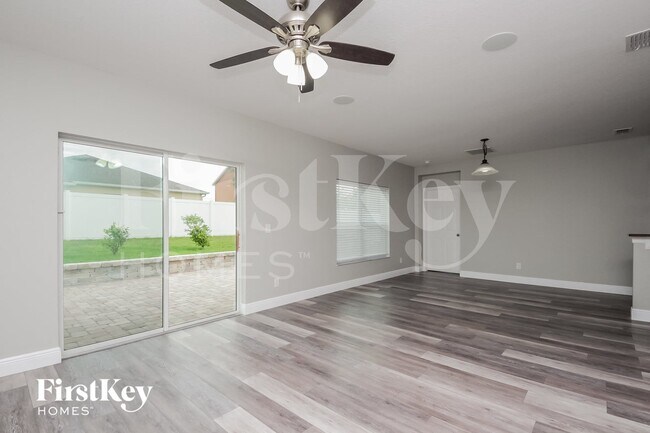 Foto del edificio - 347 Iron Wood Dr
