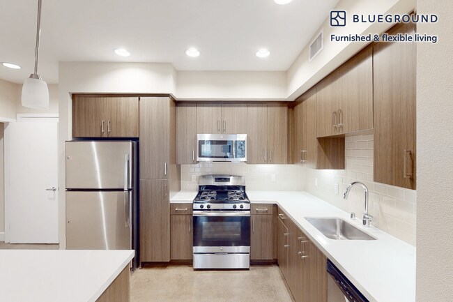 Building Photo - 7400 Center Ave