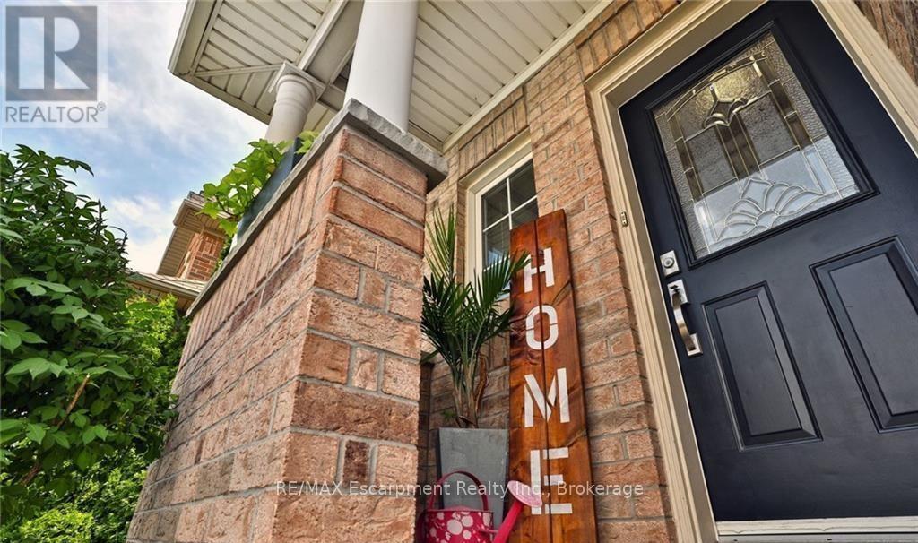 Photo principale - 1486 Warbler Rd