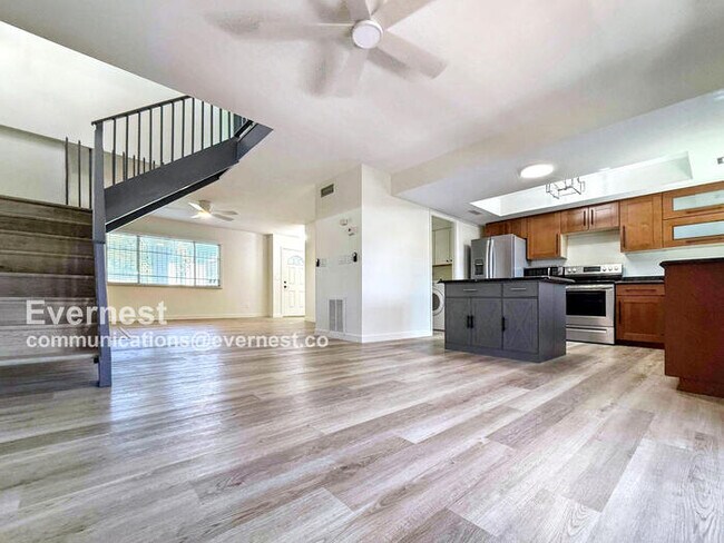 Foto del edificio - 2810 E Clarendon Ave