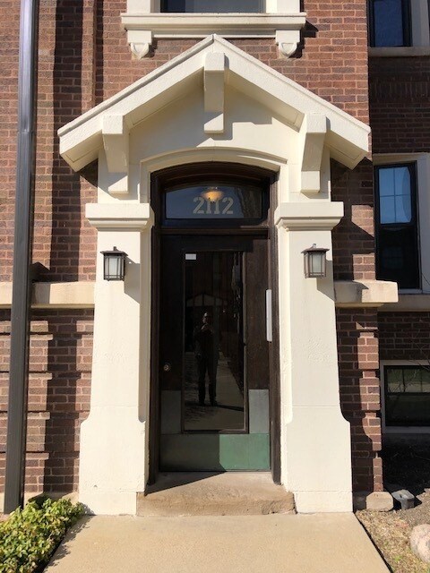 Foto del edificio - 2112 W North Ave