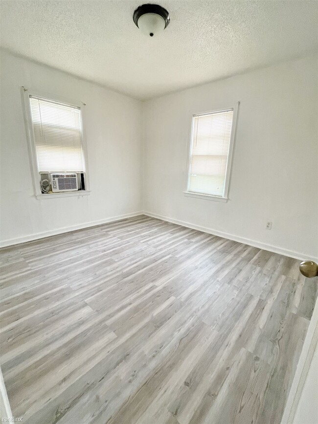 Building Photo - 1 br, 1 bath Duplex - 1428 North Hillside ...