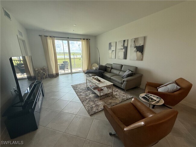 Foto del edificio - 15285 Grn Acrs Ave