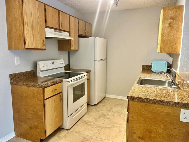 Building Photo - 10263 Gandy Blvd N