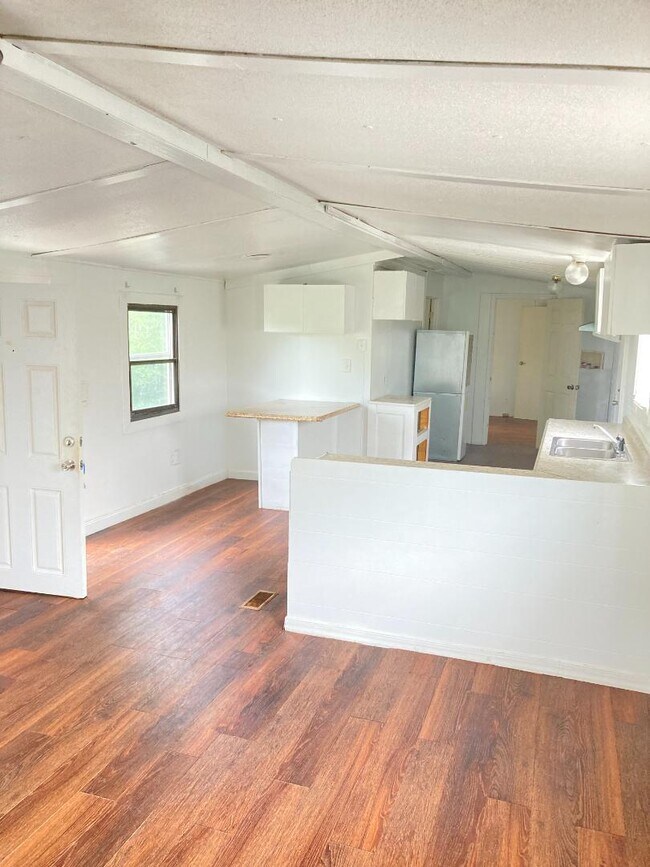 Building Photo - 2342 Sandy Ridge Dr