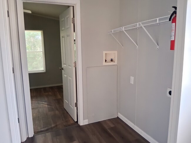 Building Photo - 14 Deerwood Park