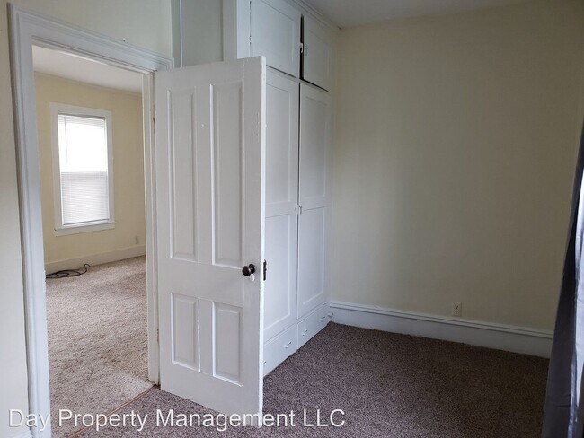 Foto del edificio - 2 br, 1 bath Apartment - 581 MT. Vernon St.