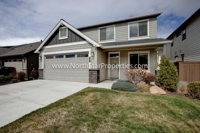 Building Photo - Beautiful home in Redmond Oregon