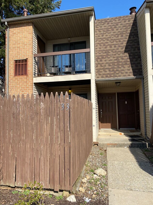 Primary Photo - 1 BR / 1 BA Apartment in Mt. Joy!