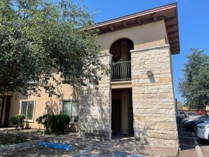Building Photo - 9805 Sterling Loop