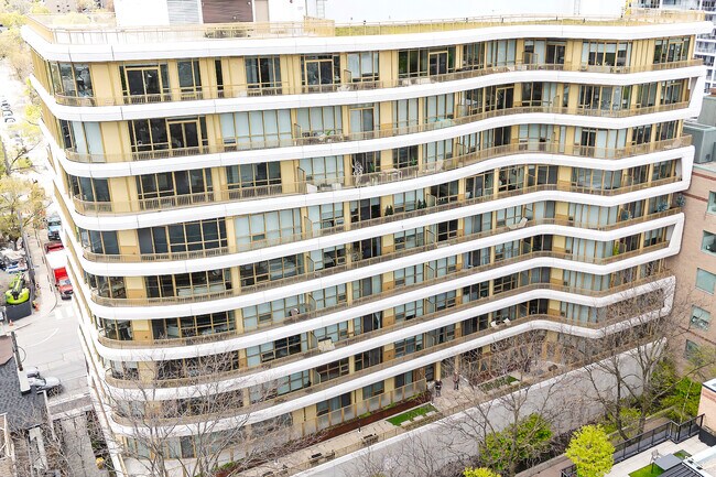 Photo du bâtiment - 151 Avenue Rd