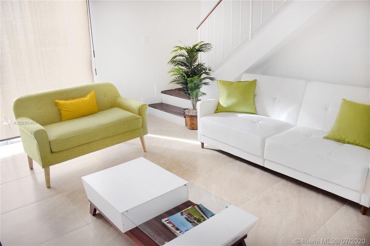 Foto principal - 8520-8536 SW 107th Ave
