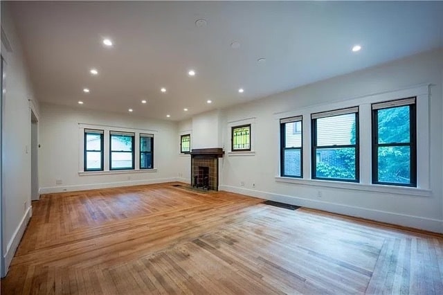 Living Room - 41 Defoe St