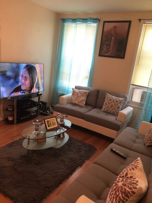 Foto principal - 5816 21st Ave