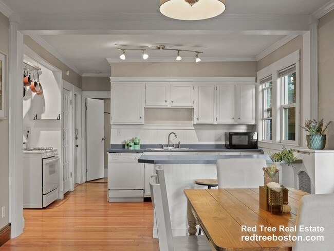 Photo - 195 South St Apartment