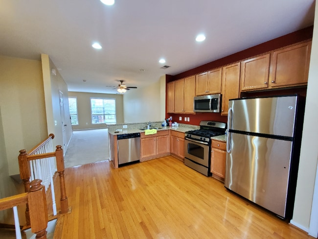 Building Photo - 15695 John Diskin Cir