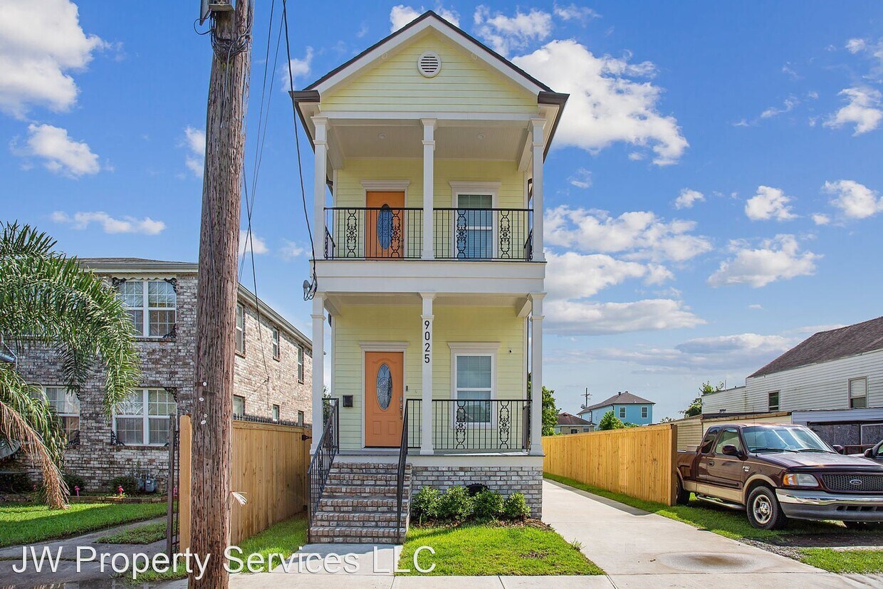 Primary Photo - 3 br, 2 bath House - 9025 Olive Street