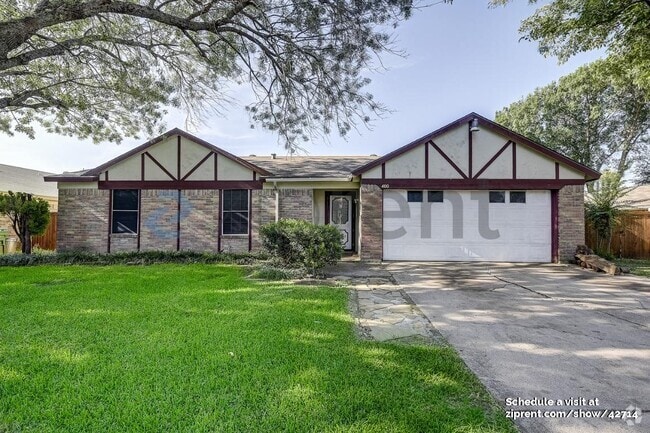 Building Photo - 400 Royal Field Dr