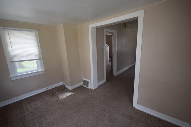 Building Photo - 1213 Evans St