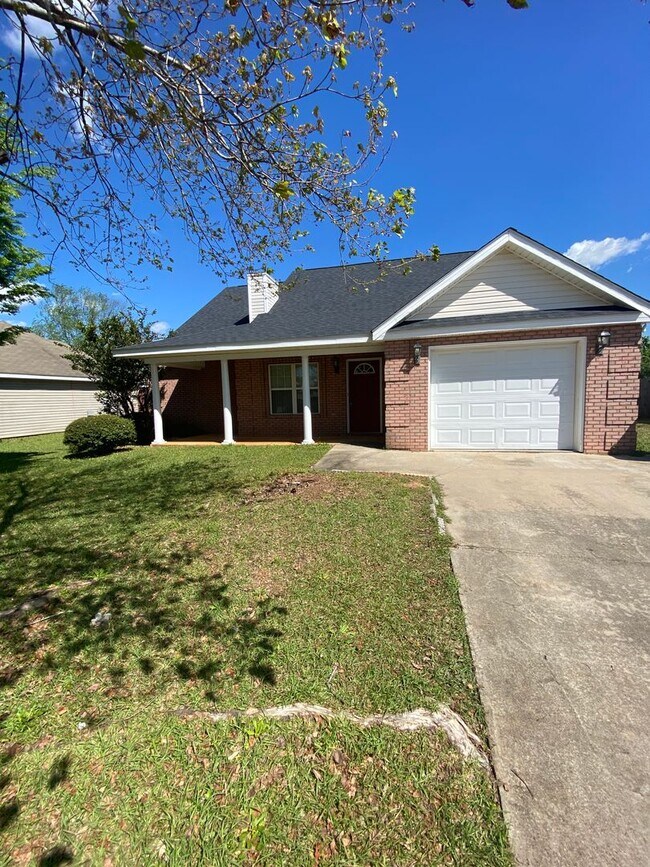 Building Photo - 204 Wembley Dr