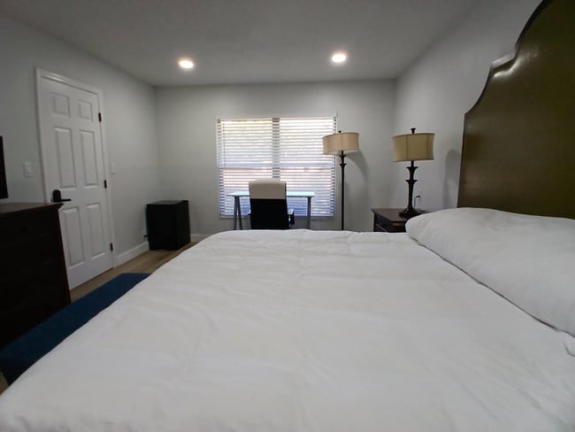 Foto del edificio - 5303 Glen Harwell Rd