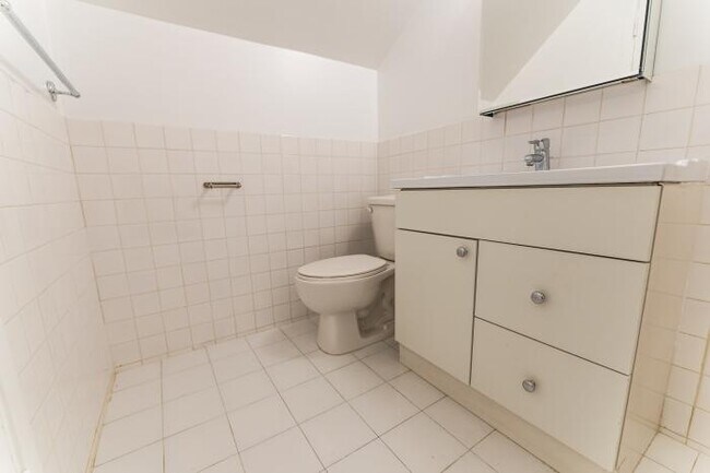 Building Photo - 2 bedroom in San Francisco CA 94107