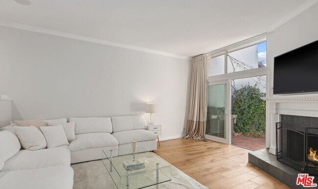 Foto del edificio - 17219 Palisades Cir