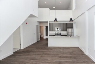 Interior Photo - Ardmore Apartments