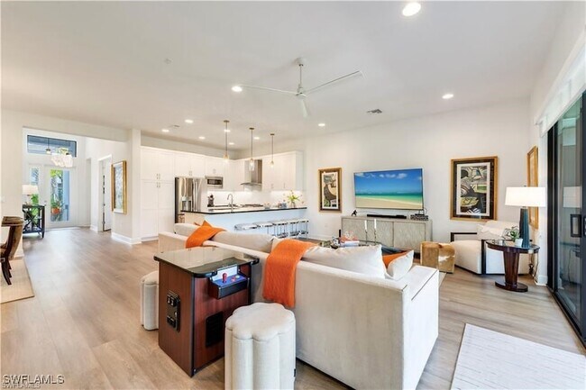 Foto del edificio - 12814 Hawkins Dr