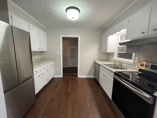 Building Photo - 3635 Belair Rd