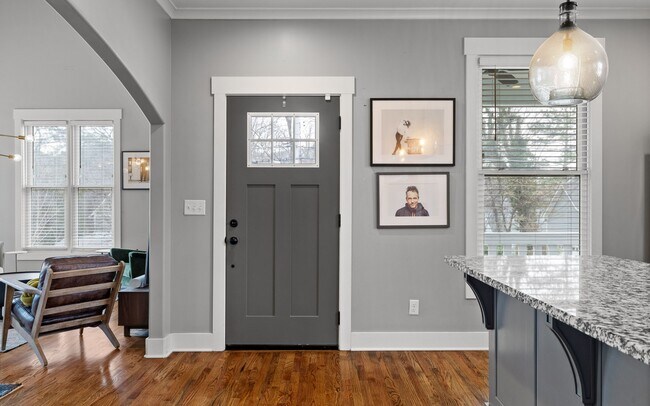 Foto del edificio - 5303 Saint Elmo Ave