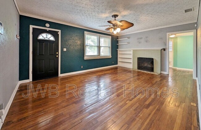 Building Photo - 1136 McKinlay Ct