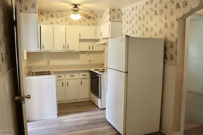 Building Photo - 4346 Tuxedo Dr