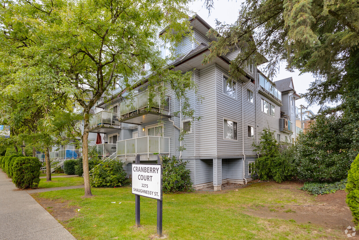 Primary Photo - 2275 Shaughnessy St