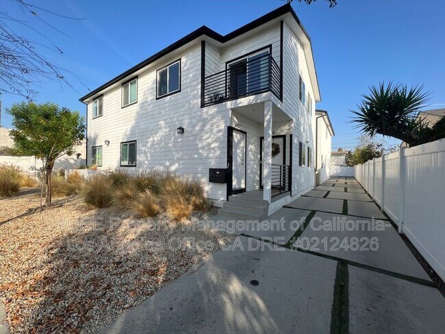 Foto del edificio - 6734 Irvine Ave