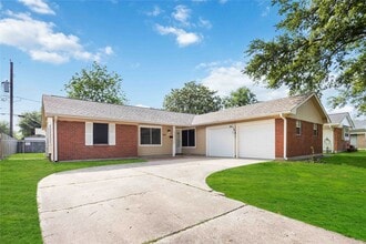 Building Photo - 814 Alyse St