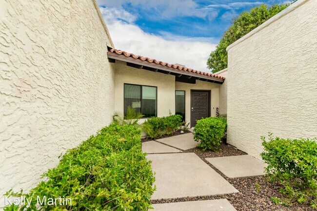 Building Photo - 3 br, 2 bath House - 7244 E. Solano