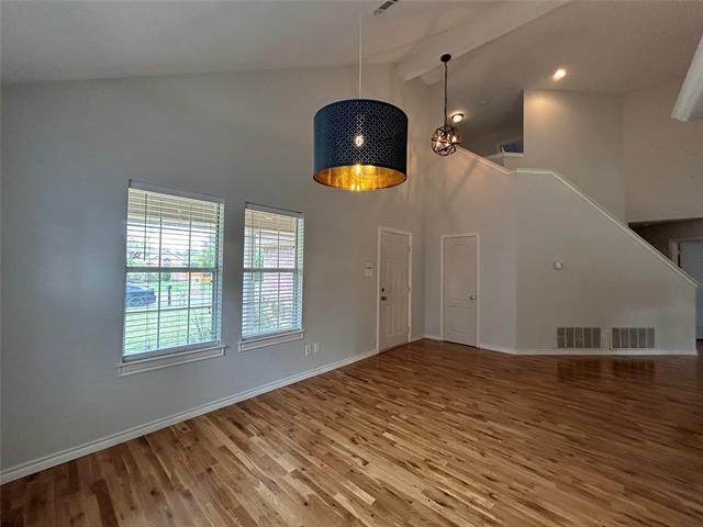 Building Photo - 7740 Western Oaks Dr