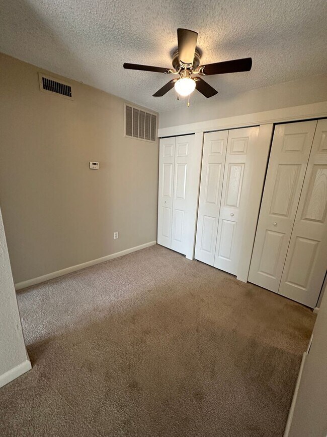 Foto del edificio - 2BD/2BA Condo located on the Germantown/Me...